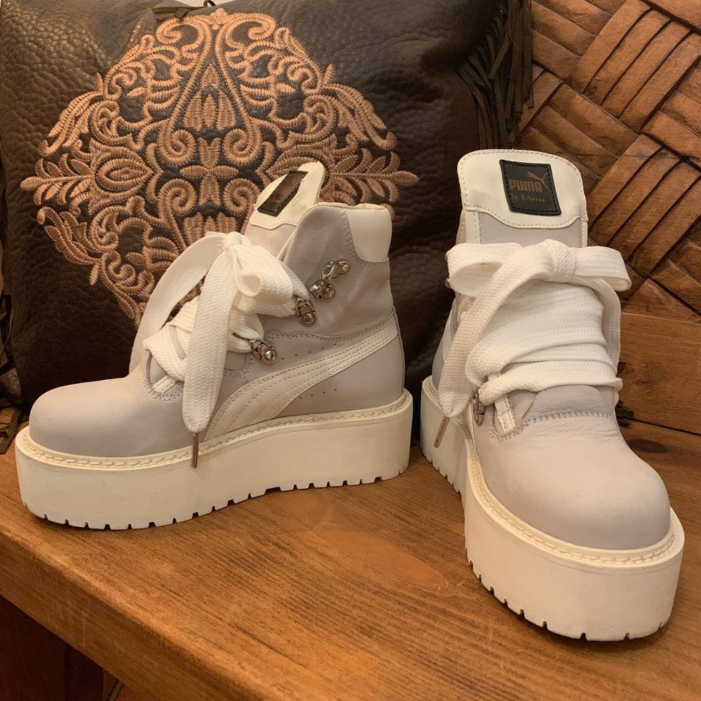 Puma Fenty by Rhianna White-White Unisex Pump Boots Limited Edition Size 4